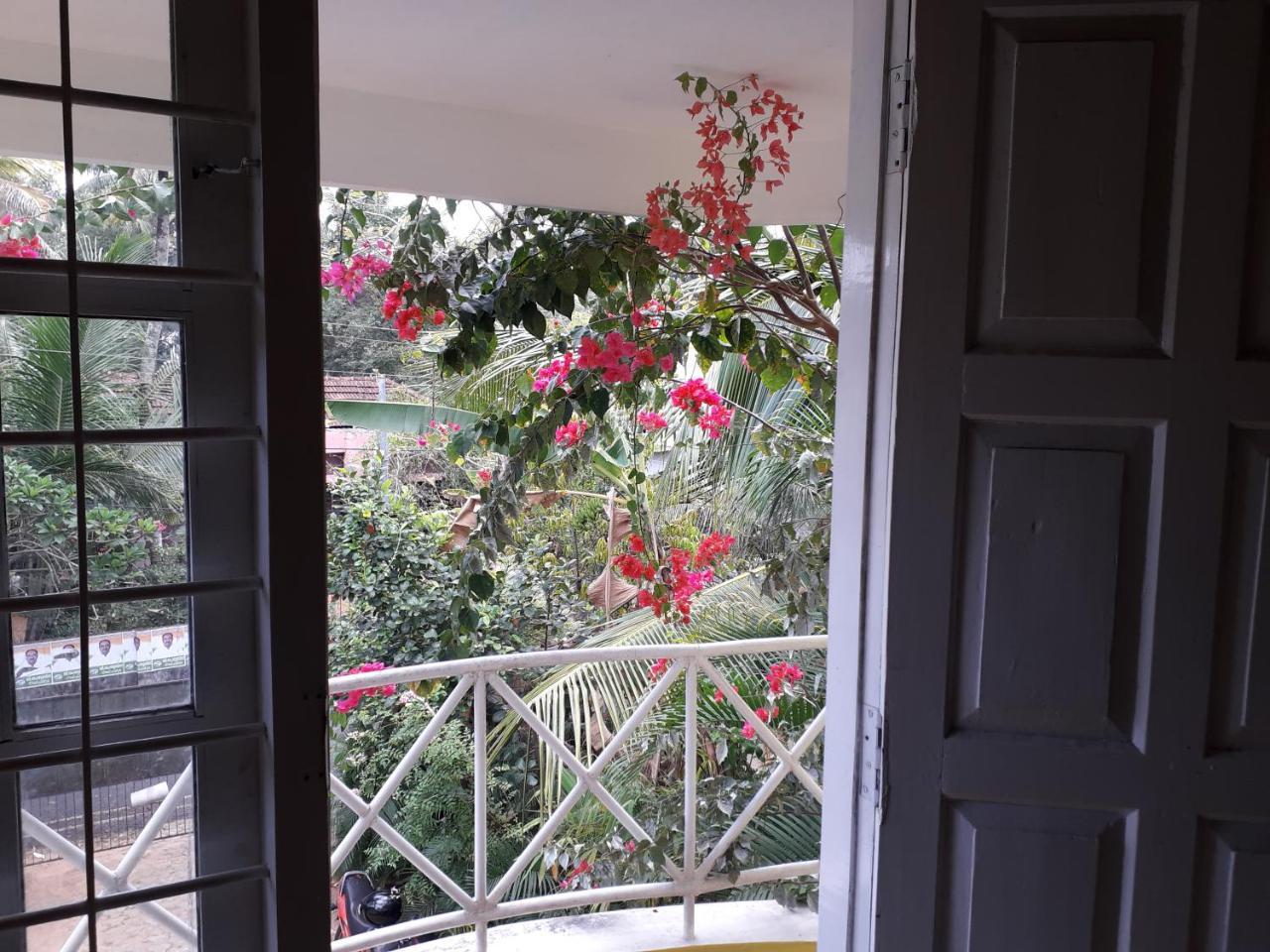 Vivaresidence Homestay Alappuzha Exterior photo